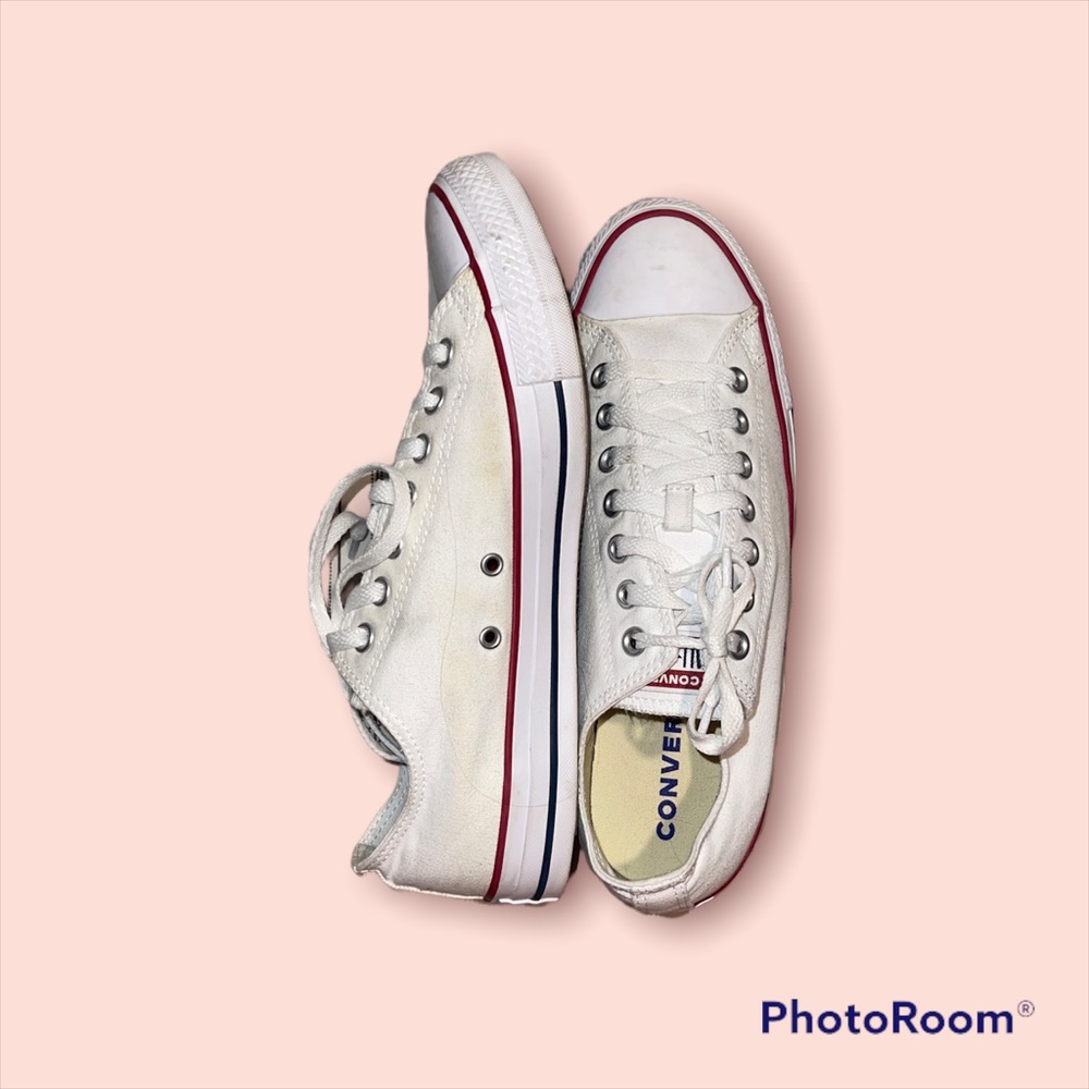 ⭐️CONVERSE⭐️ woman’s size 12 mens size 10.5 white classic shoe!